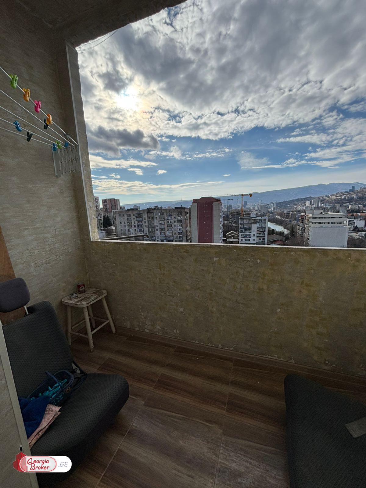 იყიდება ახალი გარემონტებული 3 ოთახიანი ბინა