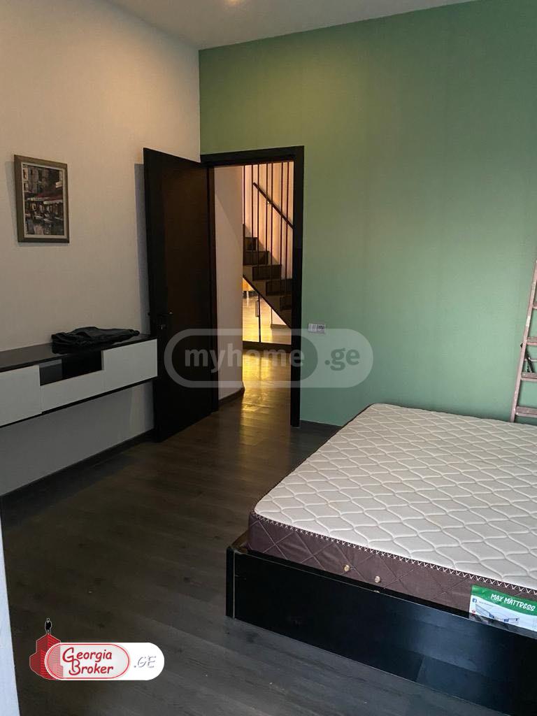 nearly repaired 5-room apartment for sale