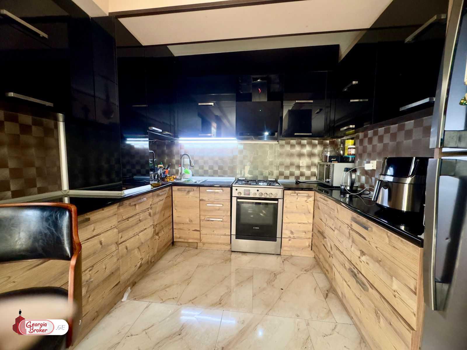 nearly repaired 3-room apartment for sale