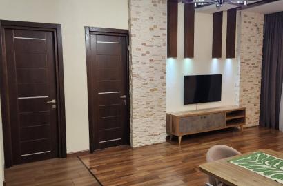 იყიდება ახალი გარემონტებული 4 ოთახიანი ბინა