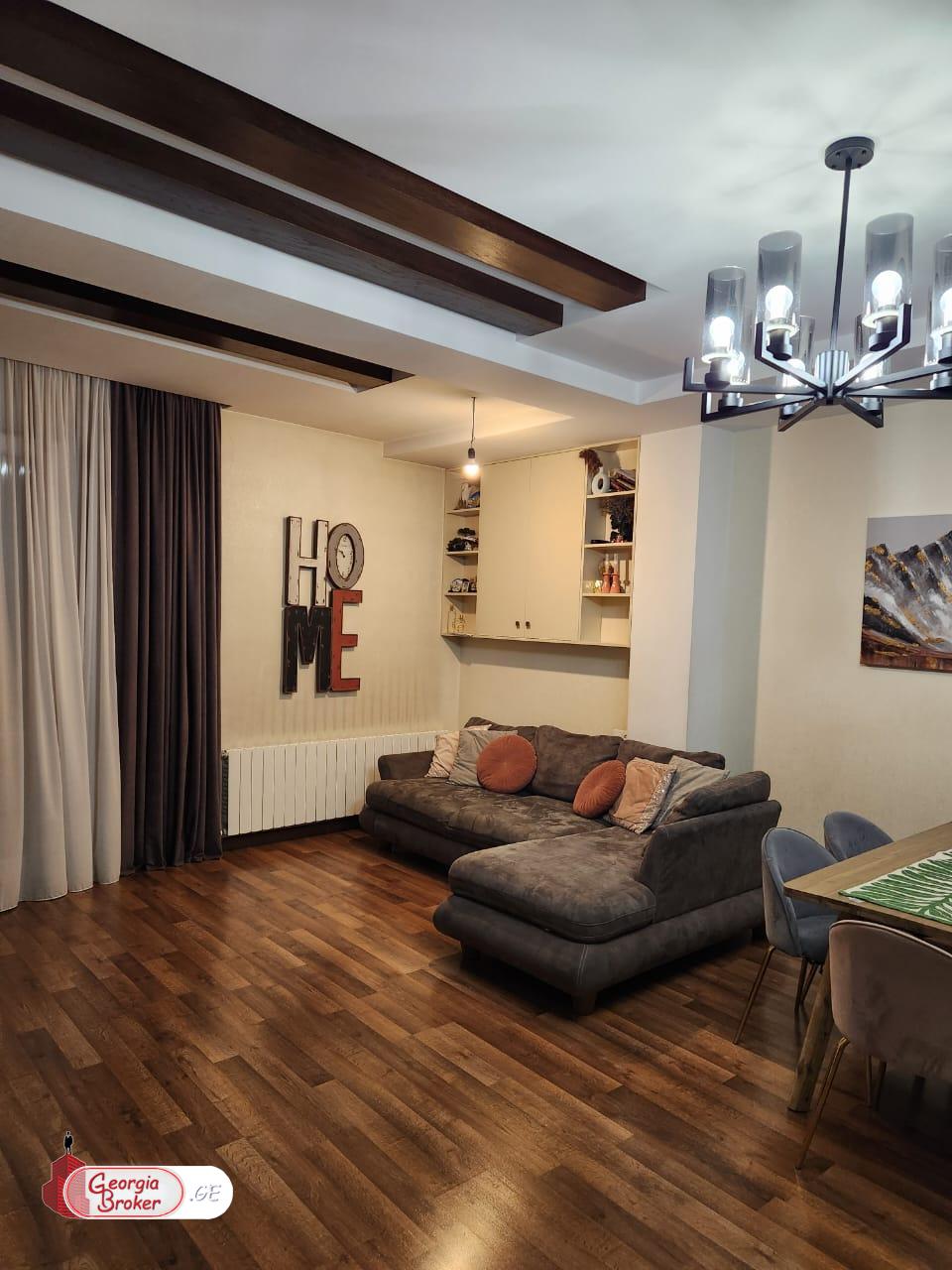 იყიდება ახალი გარემონტებული 4 ოთახიანი ბინა