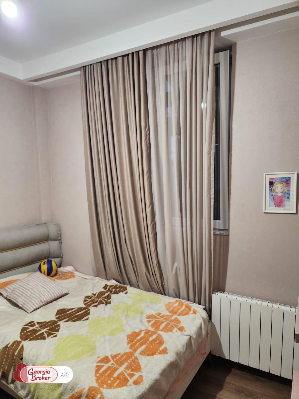 იყიდება ახალი გარემონტებული 4 ოთახიანი ბინა