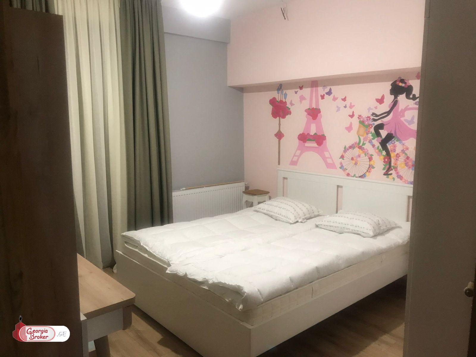 продается дом с новым ремонтом 4-комнаты