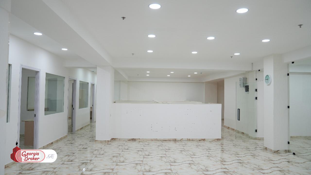 იყიდება ახალი გარემონტებული საოფისე ფართი