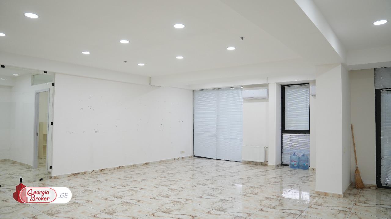 იყიდება ახალი გარემონტებული საოფისე ფართი