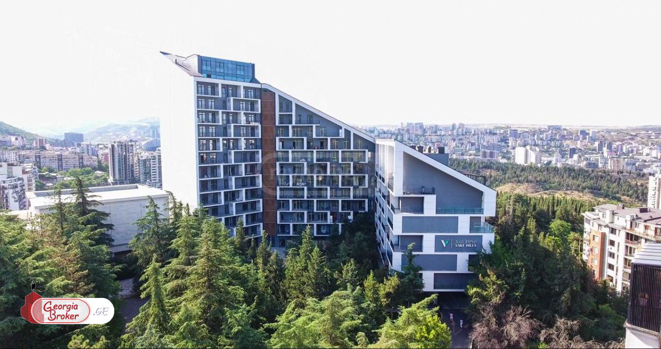 продается квартира с новым ремонтом 3-комнаты