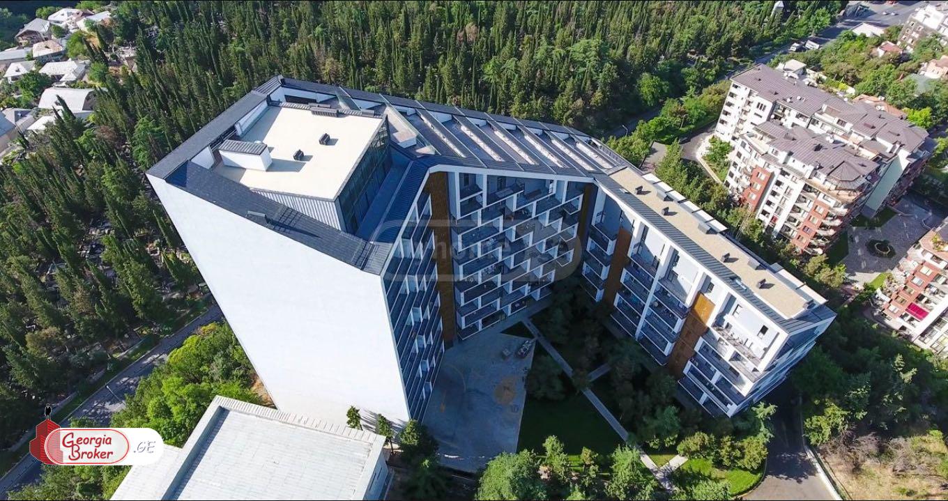 продается квартира с новым ремонтом 3-комнаты