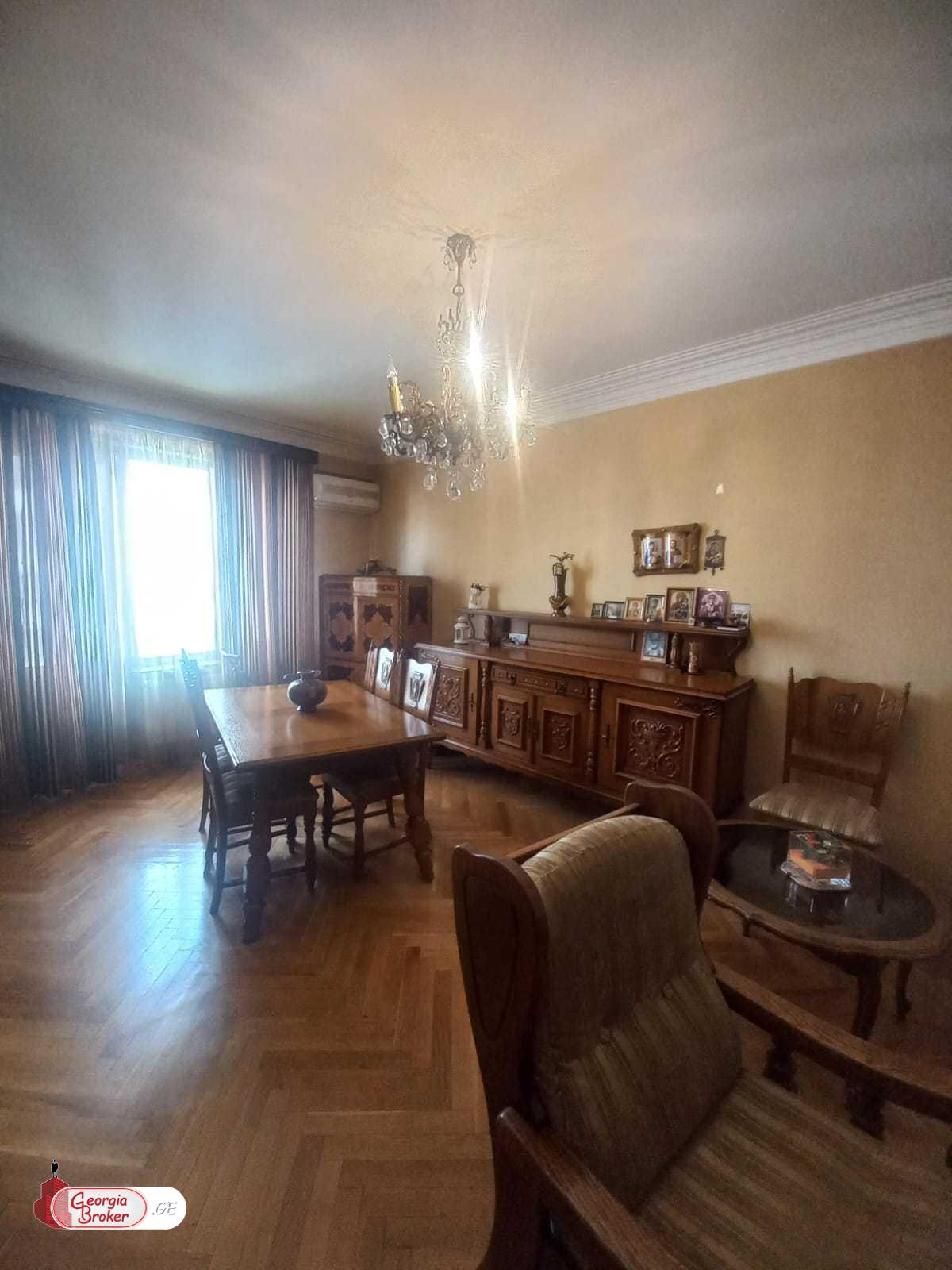 nearly repaired 3-room apartment for sale