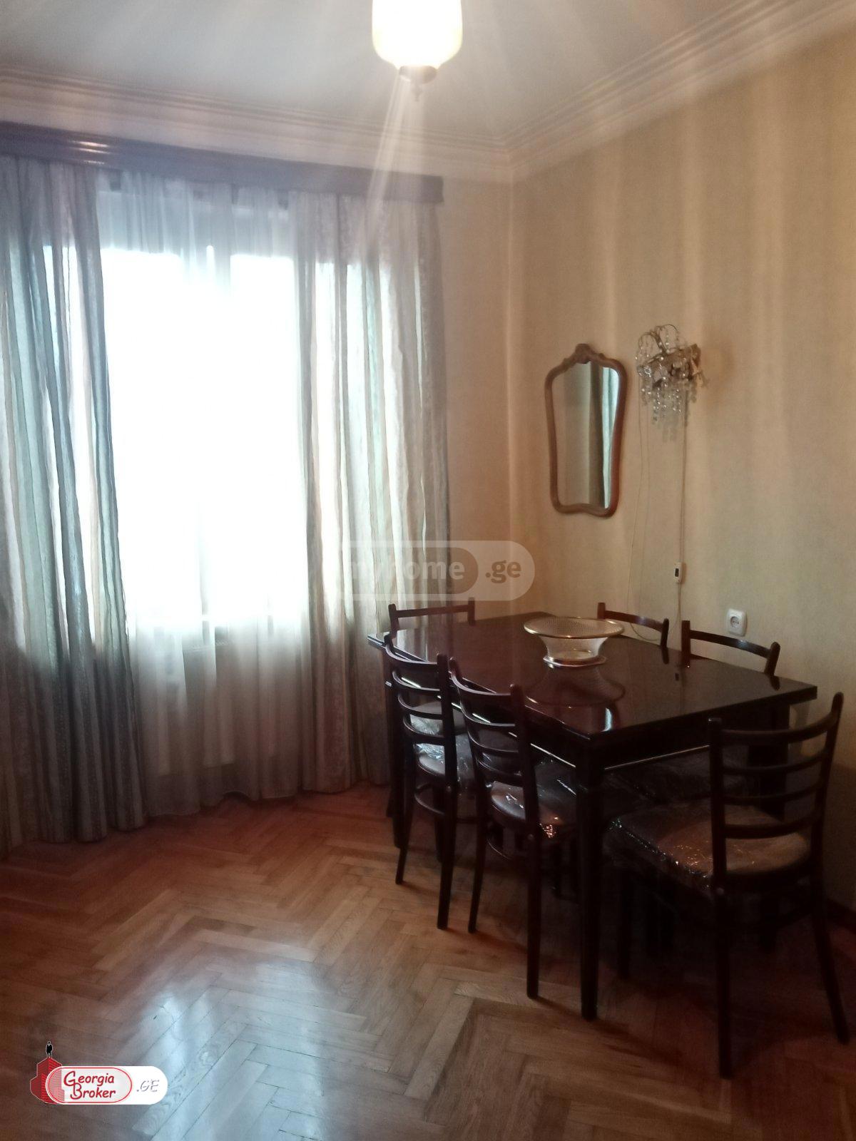 nearly repaired 3-room apartment for sale