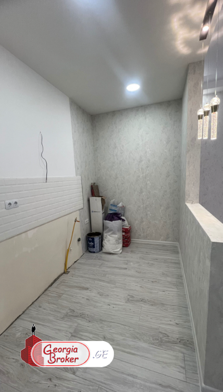 nearly repaired 2-room apartment for sale