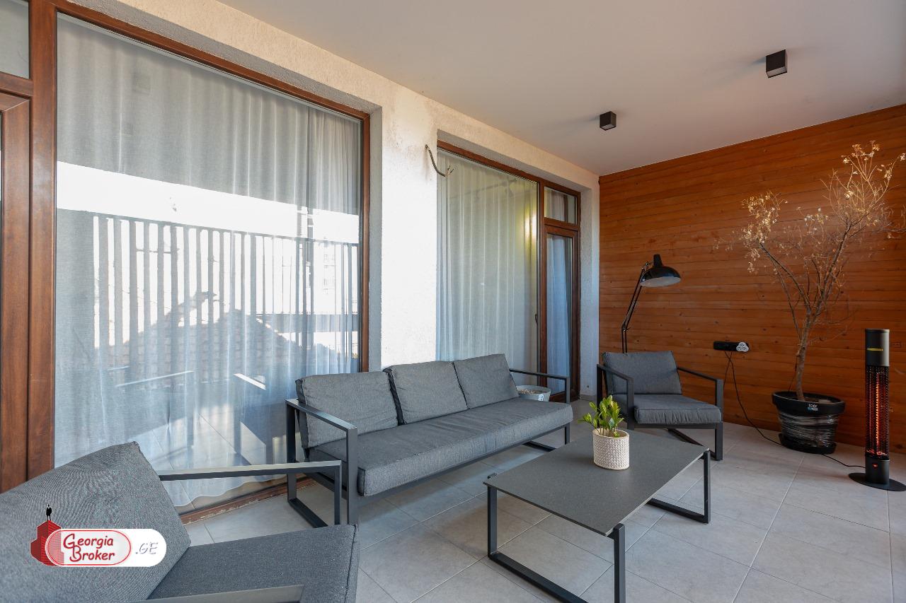 продается квартира с новым ремонтом 3-комнаты