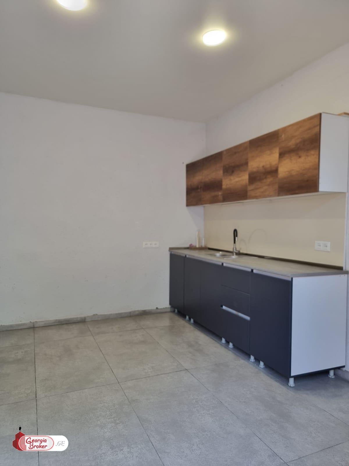 იყიდება ახალი გარემონტებული სასაწყობე ფართი