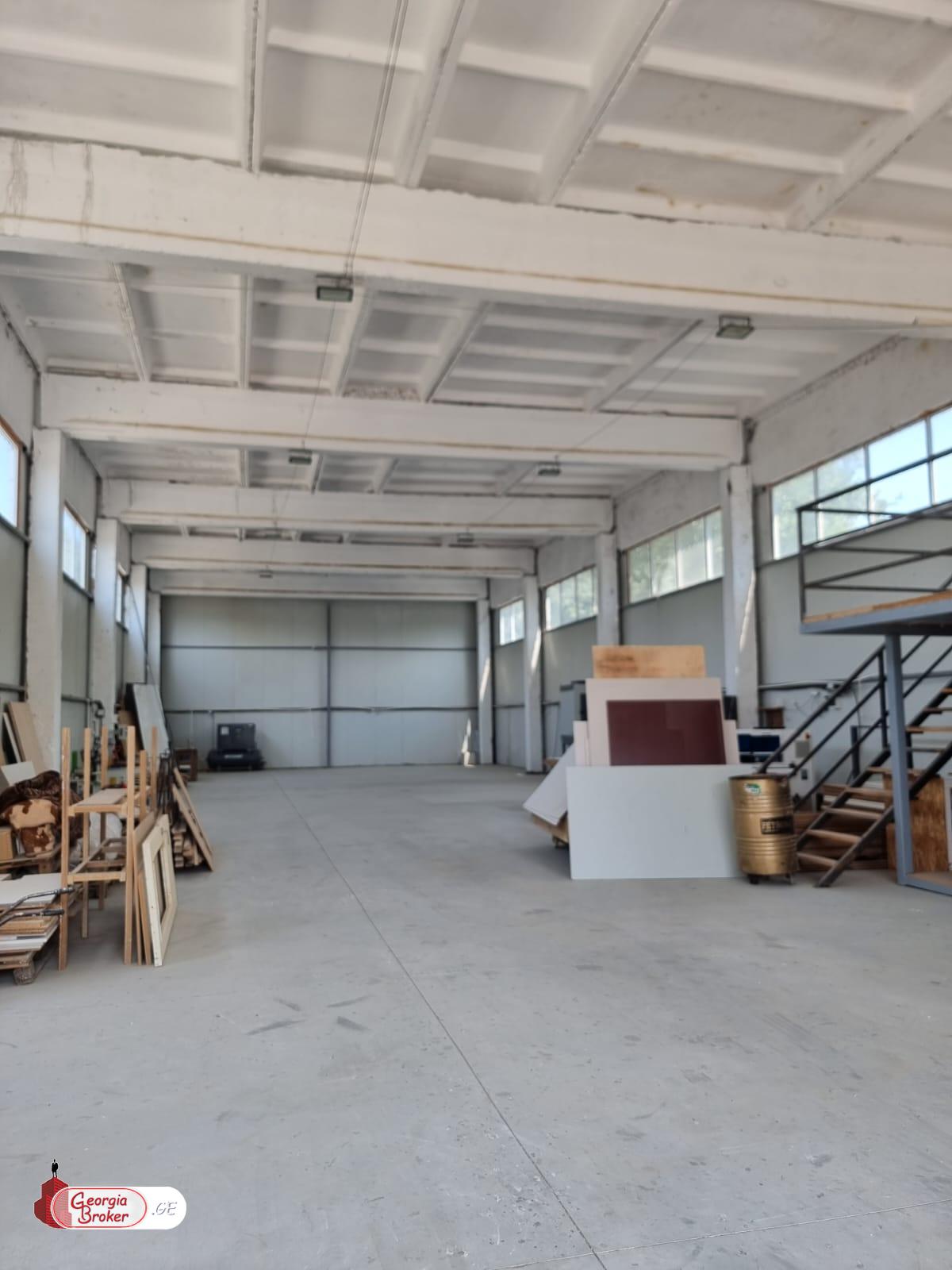 იყიდება ახალი გარემონტებული სასაწყობე ფართი