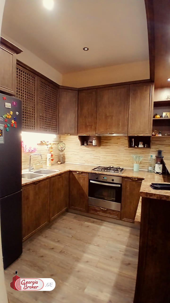 იყიდება ახალი გარემონტებული ბინა