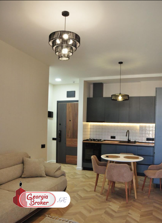 nearly repaired 2-room apartment for sale