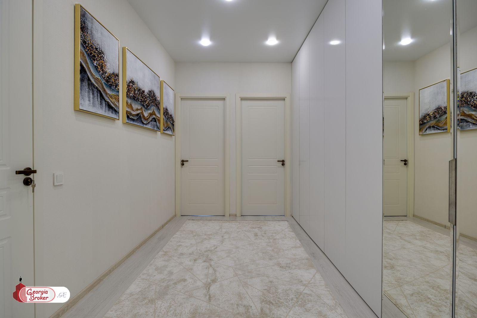 nearly repaired 3-room apartment for sale