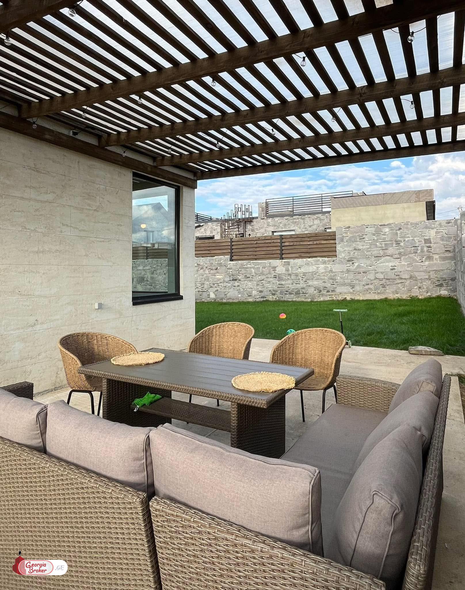 nearly repaired 4-room house for sale