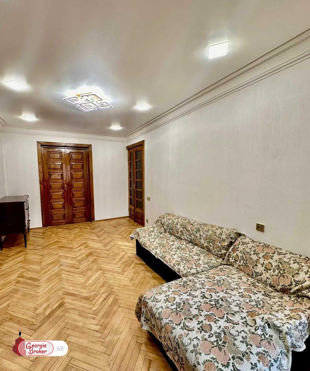 продается квартира с новым ремонтом 3-комнаты