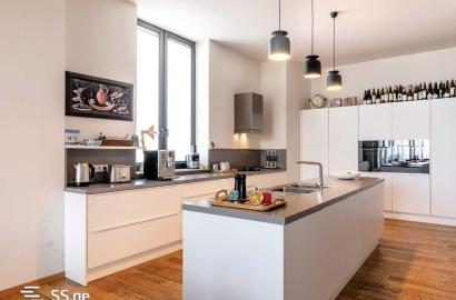 продается квартира с новым ремонтом 8-комнат