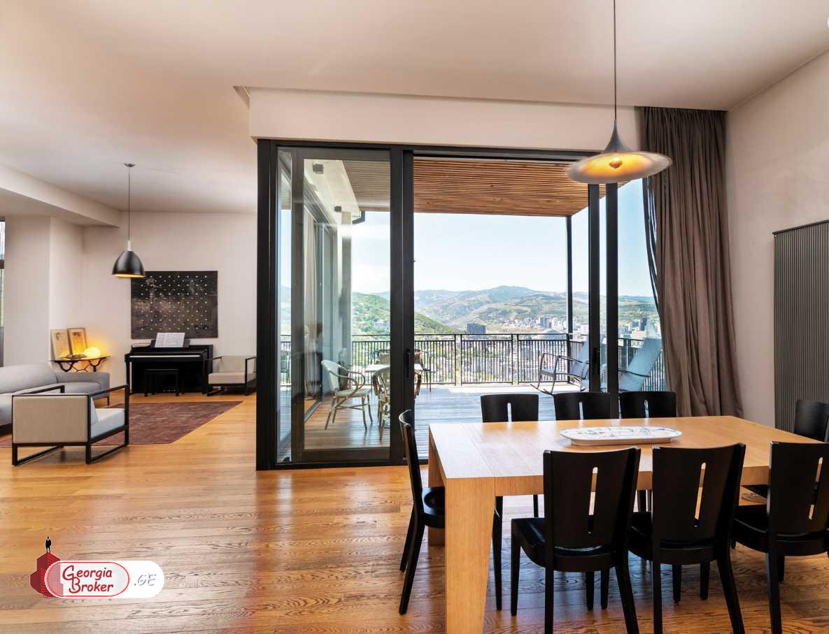 nearly repaired 8-room apartment for sale