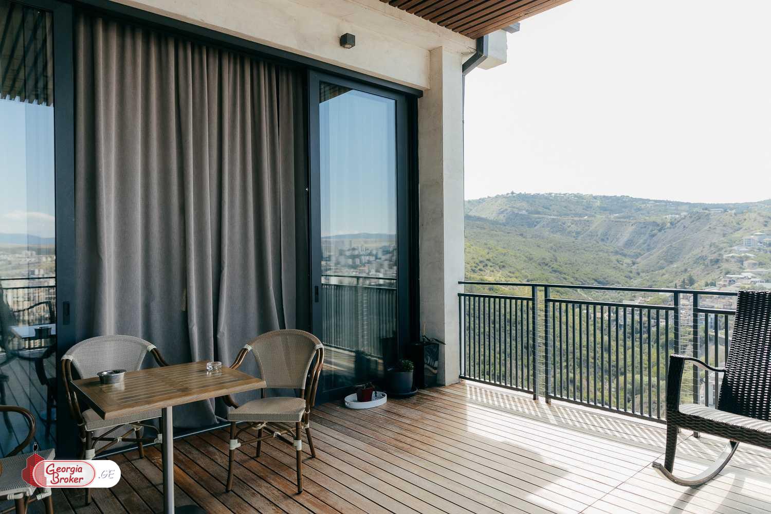 nearly repaired 8-room apartment for sale