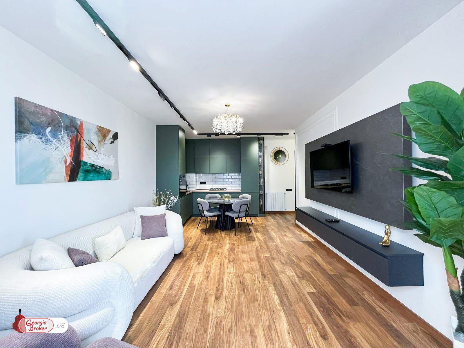 продается квартира с новым ремонтом 3-комнаты