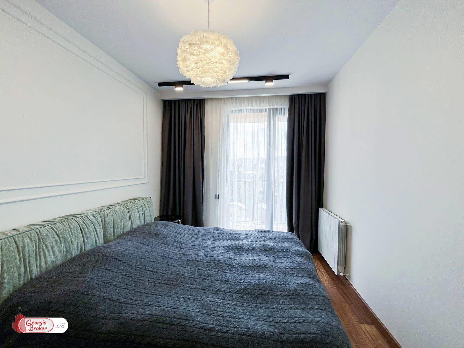 продается квартира с новым ремонтом 3-комнаты