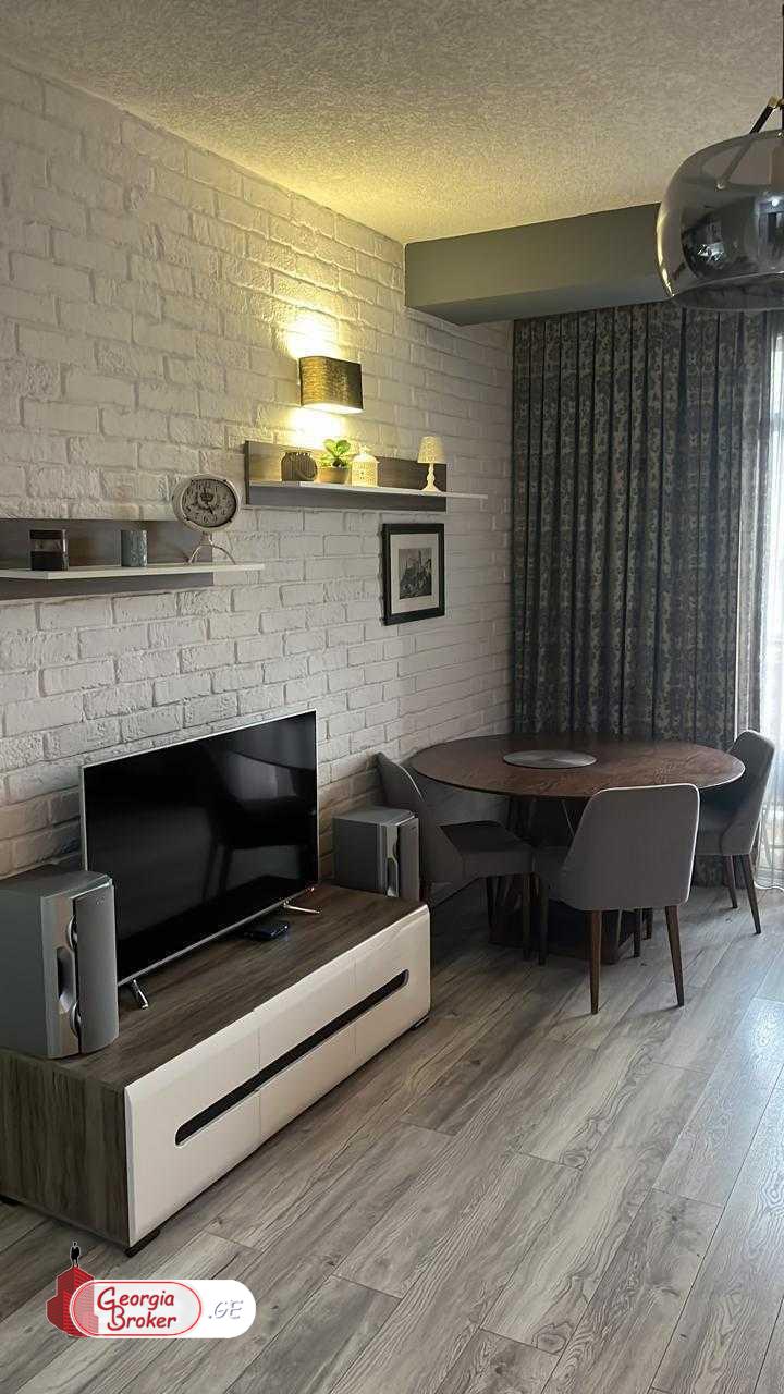 იყიდება ახალი გარემონტებული 2 ოთახიანი ბინა