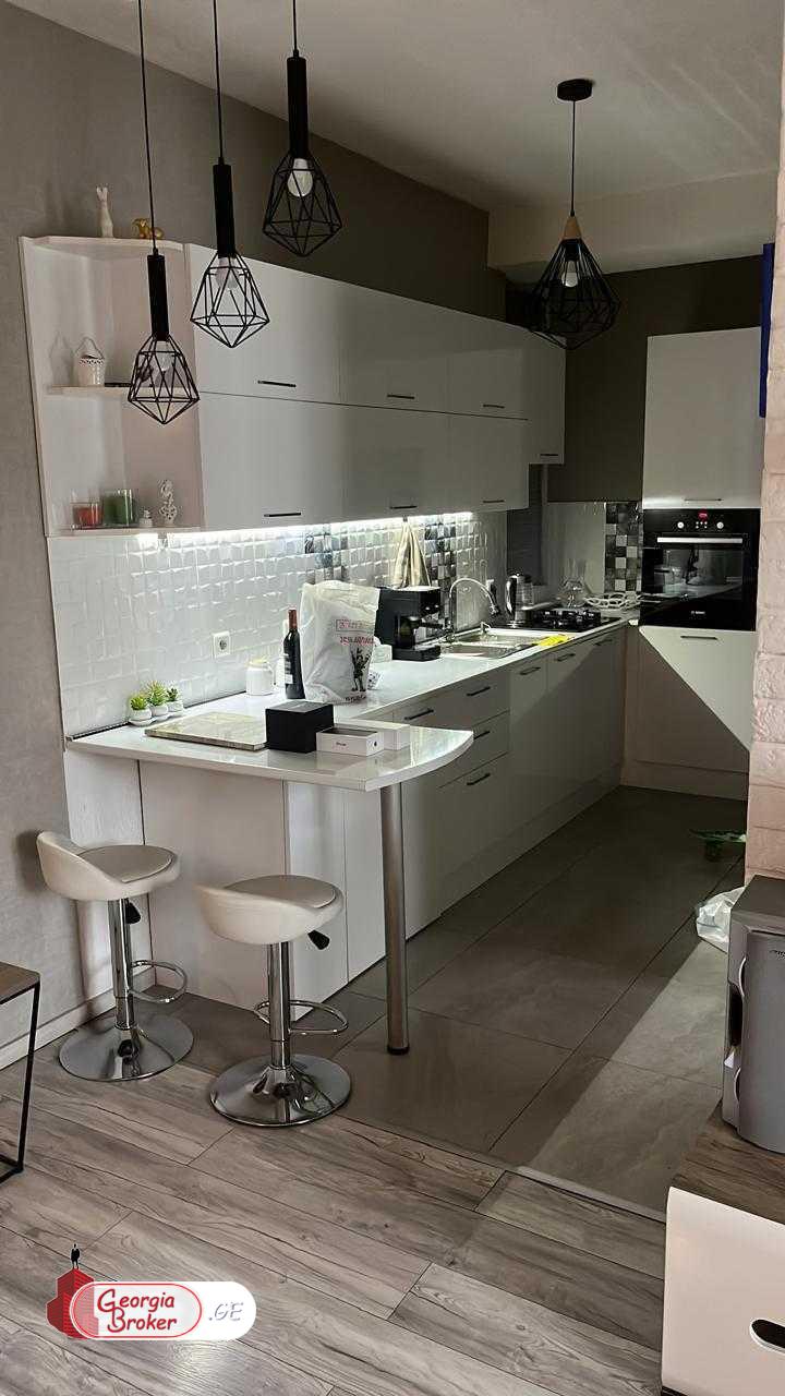 იყიდება ახალი გარემონტებული 2 ოთახიანი ბინა