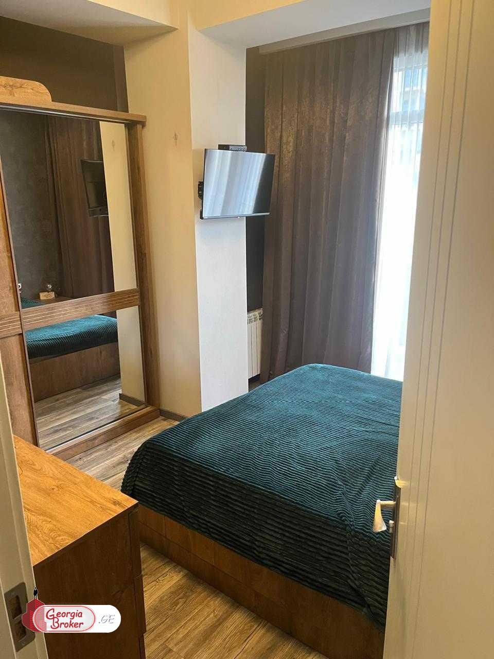 იყიდება ახალი გარემონტებული 2 ოთახიანი ბინა