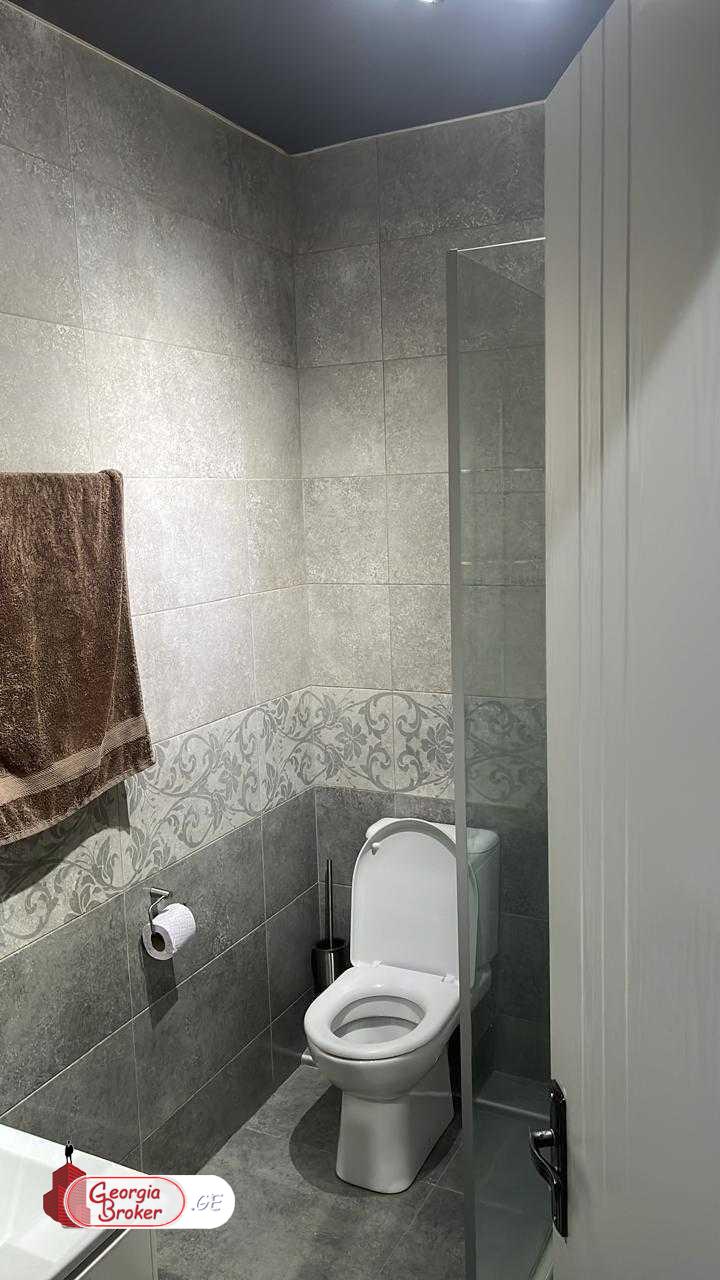 იყიდება ახალი გარემონტებული 2 ოთახიანი ბინა