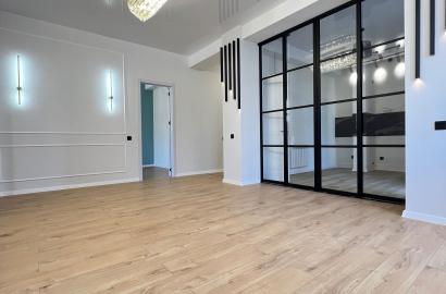 იყიდება ახალი გარემონტებული 4 ოთახიანი ბინა