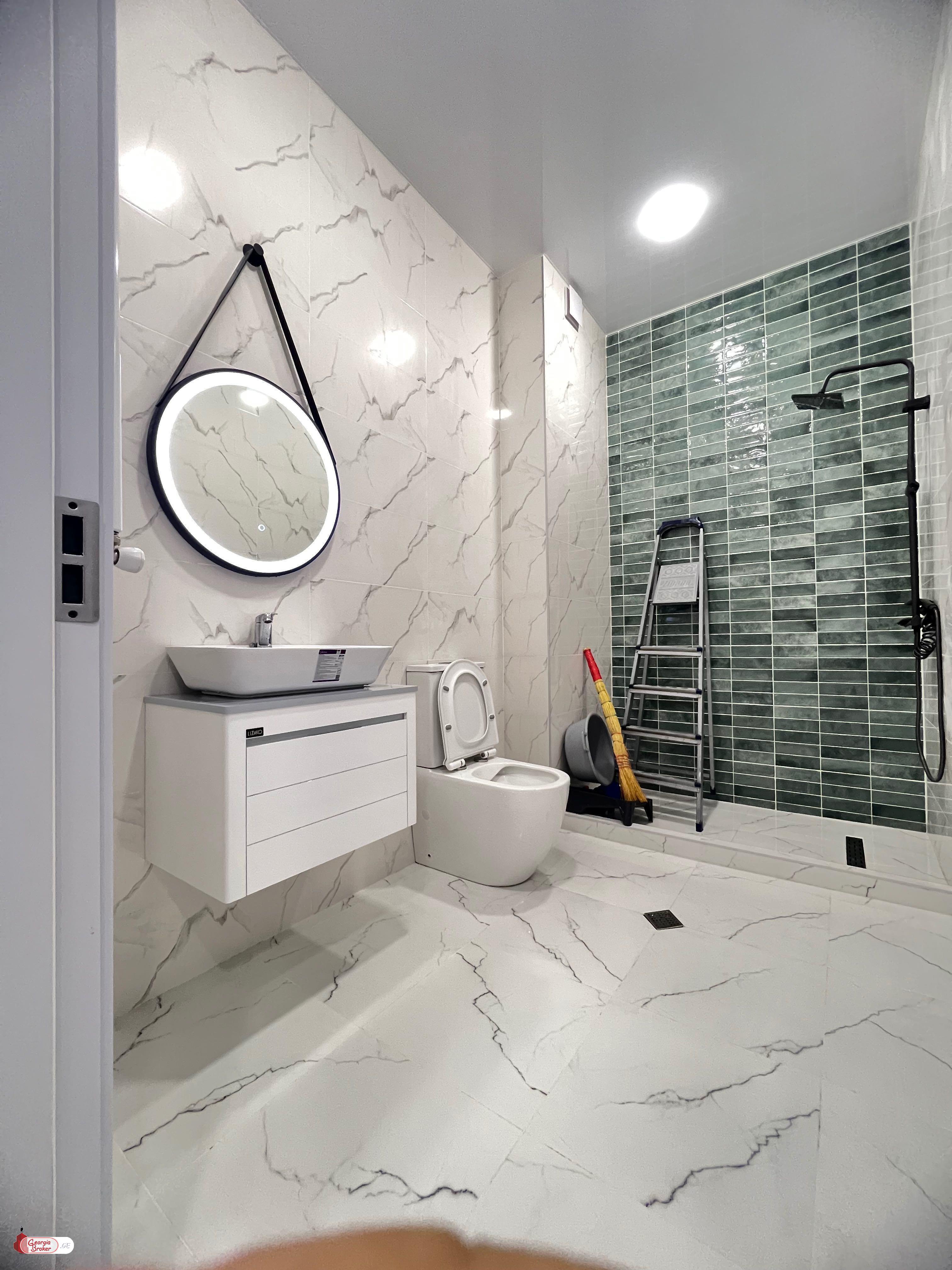 იყიდება ახალი გარემონტებული 4 ოთახიანი ბინა