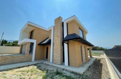 nearly repaired 5-room house for sale