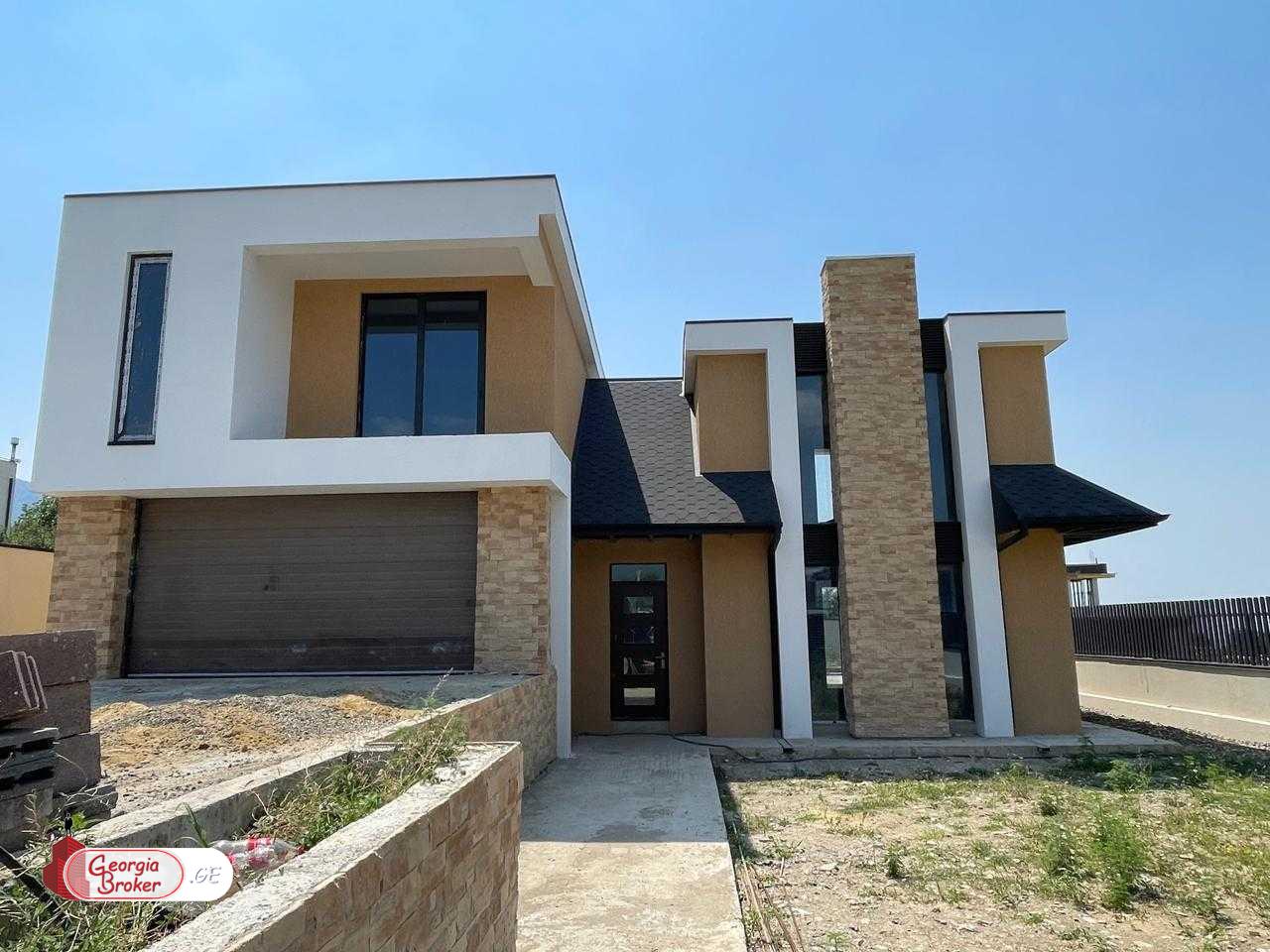 продается дом с новым ремонтом 5-комнат