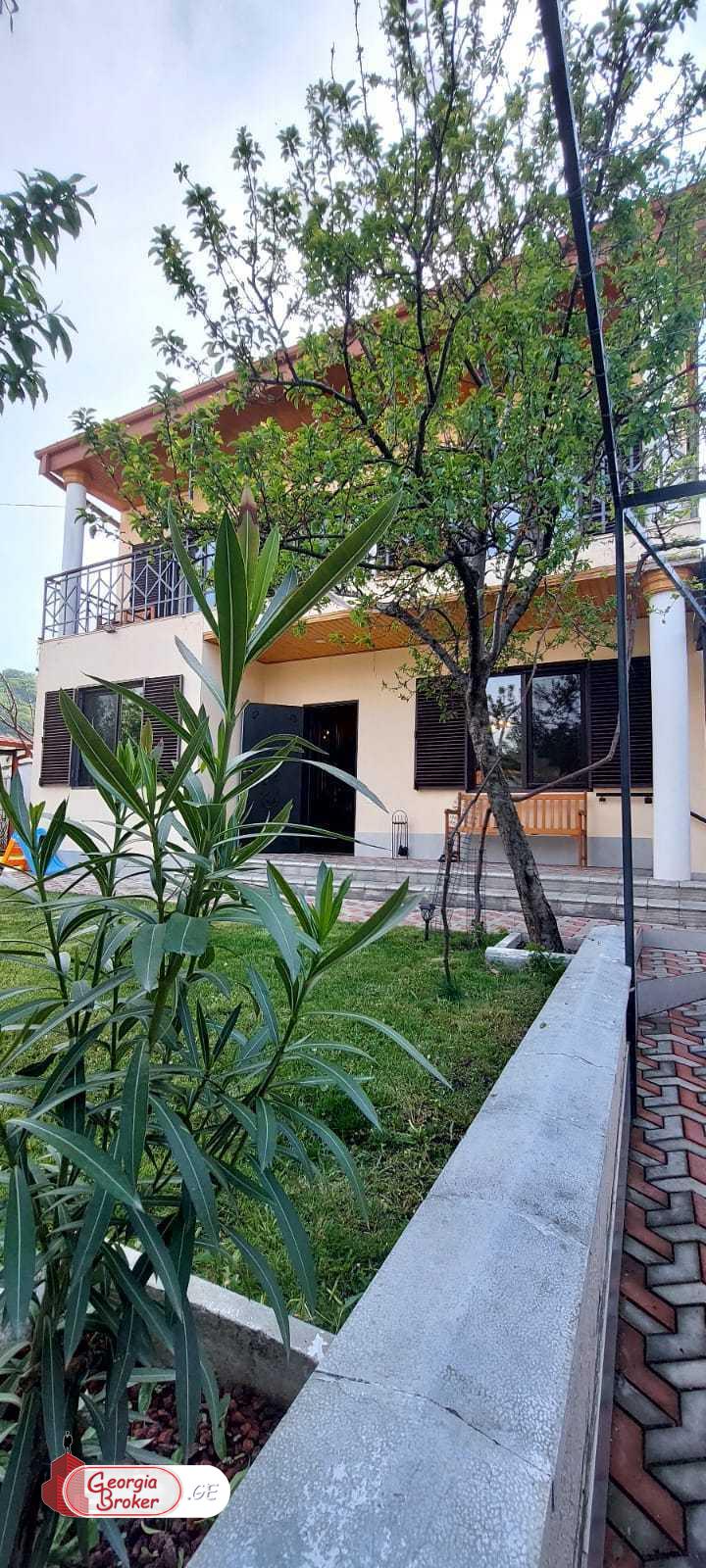 nearly repaired 7-room house for sale