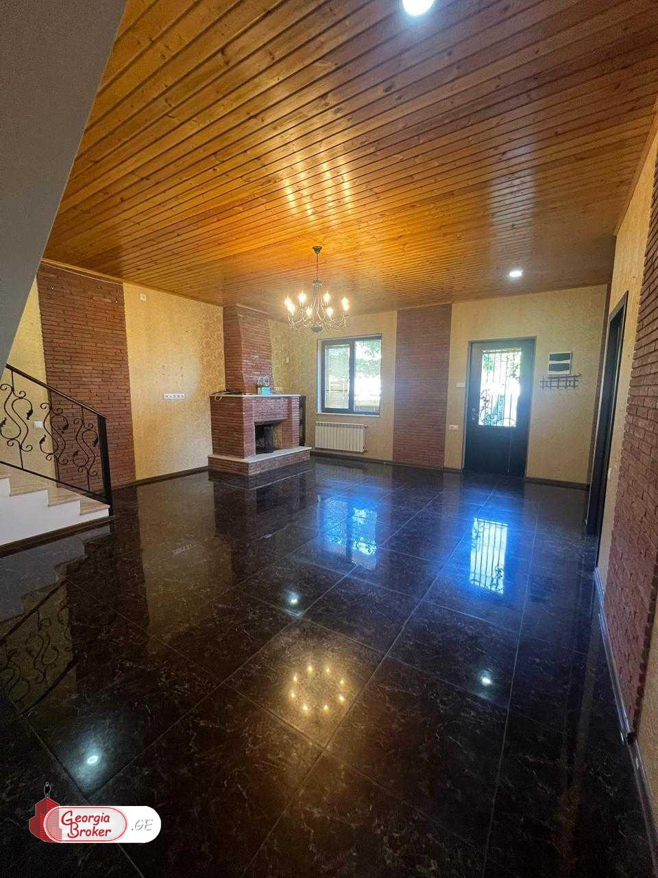 nearly repaired 7-room house for sale