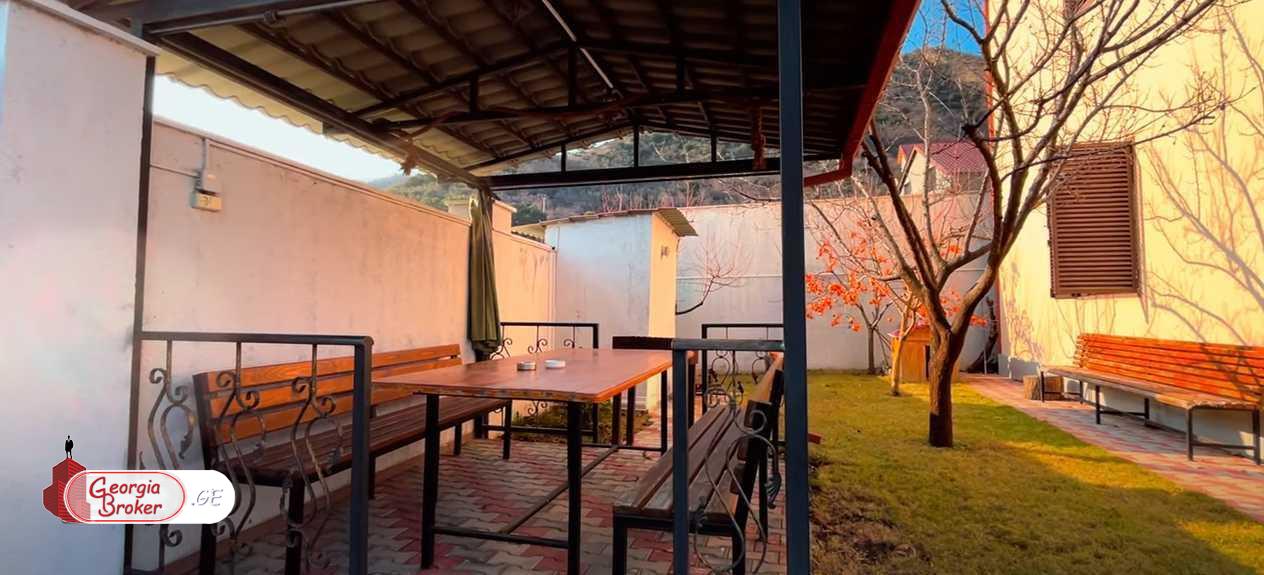 nearly repaired 7-room house for sale