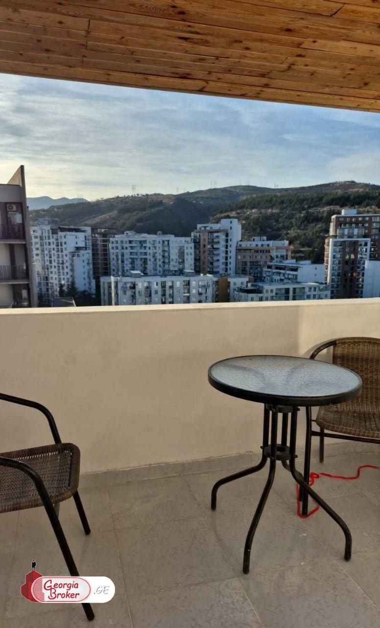 იყიდება ახალი გარემონტებული 3 ოთახიანი ბინა