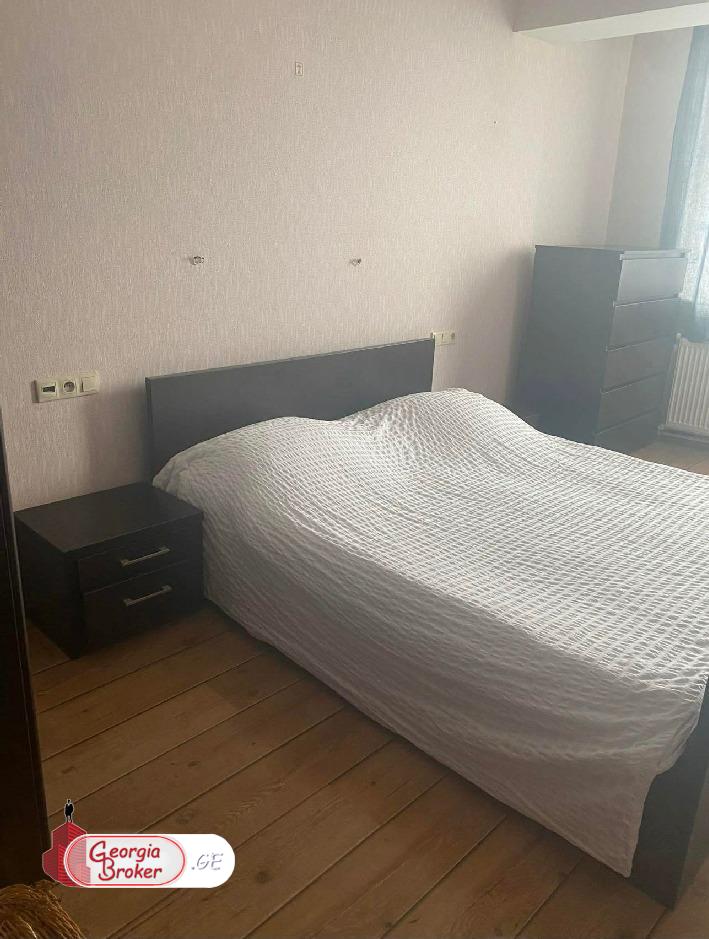 იყიდება ახალი გარემონტებული 2 ოთახიანი ბინა