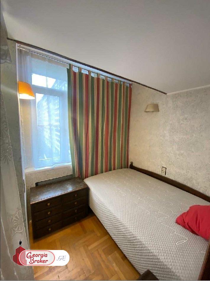 იყიდება ახალი გარემონტებული 2 ოთახიანი ბინა