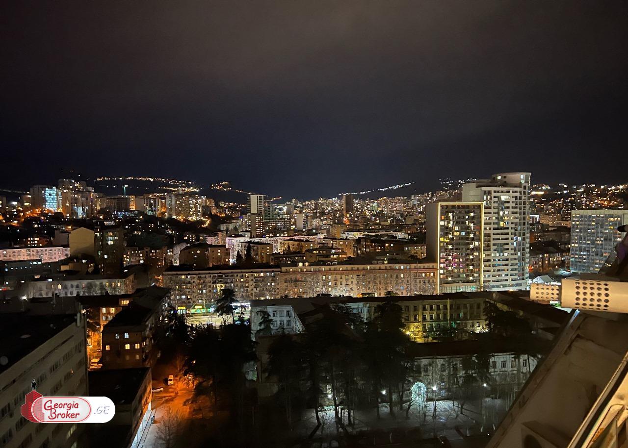 იყიდება ახალი გარემონტებული 4 ოთახიანი ბინა