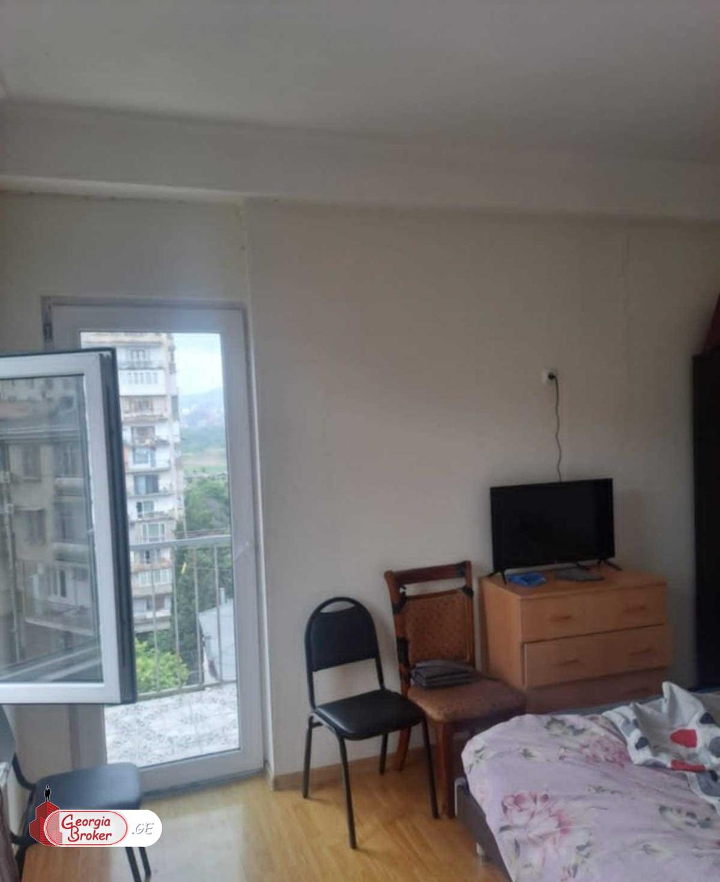 იყიდება ახალი გარემონტებული 4 ოთახიანი ბინა