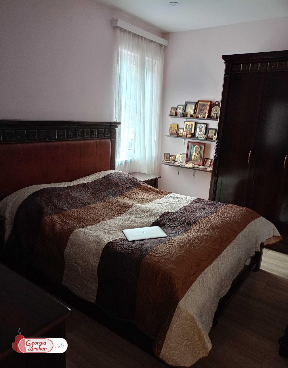 იყიდება ახალი გარემონტებული 3 ოთახიანი ბინა