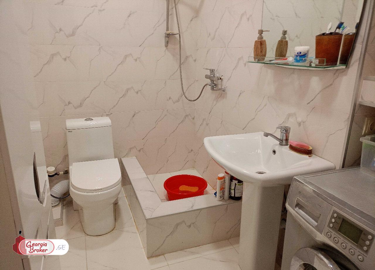 იყიდება ახალი გარემონტებული 3 ოთახიანი ბინა