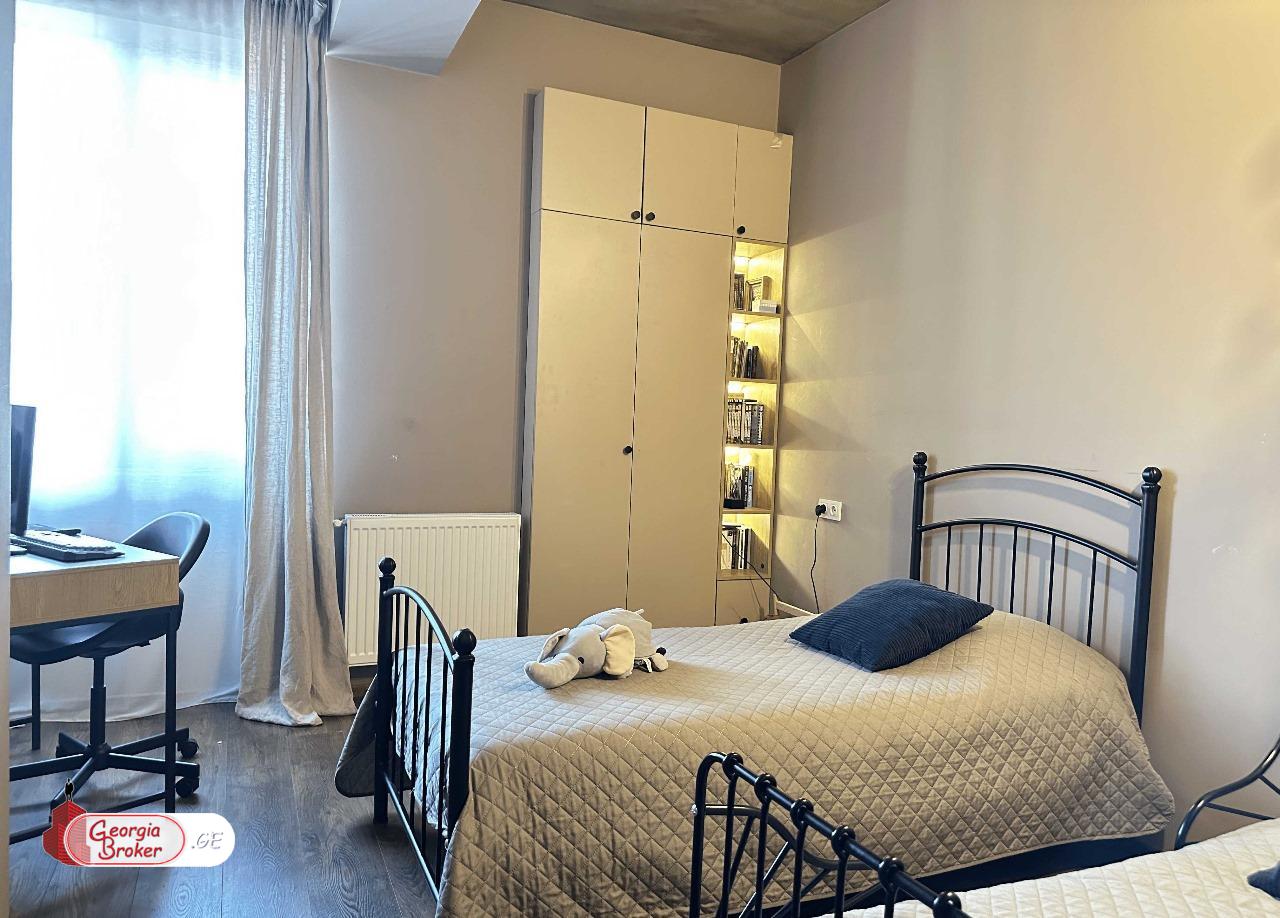 იყიდება ახალი გარემონტებული 3 ოთახიანი ბინა