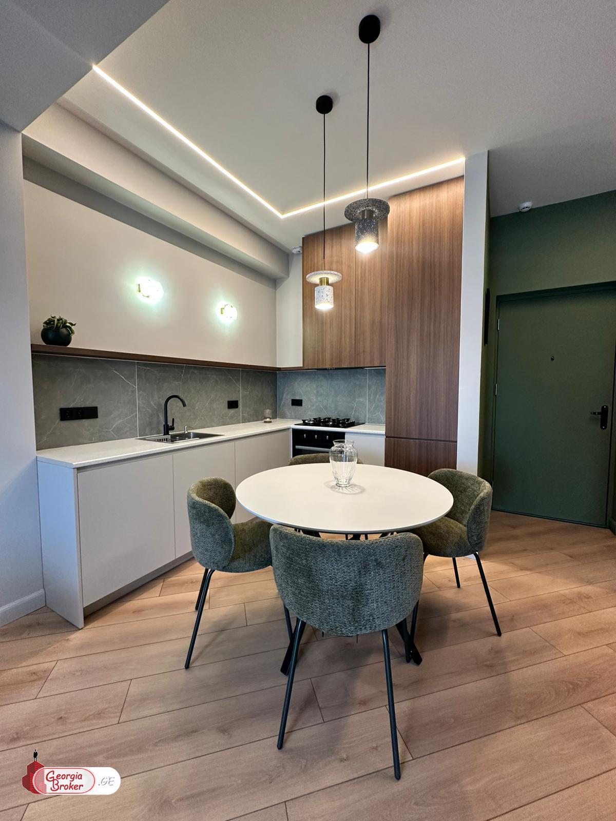 продается квартира с новым ремонтом 2-комнаты