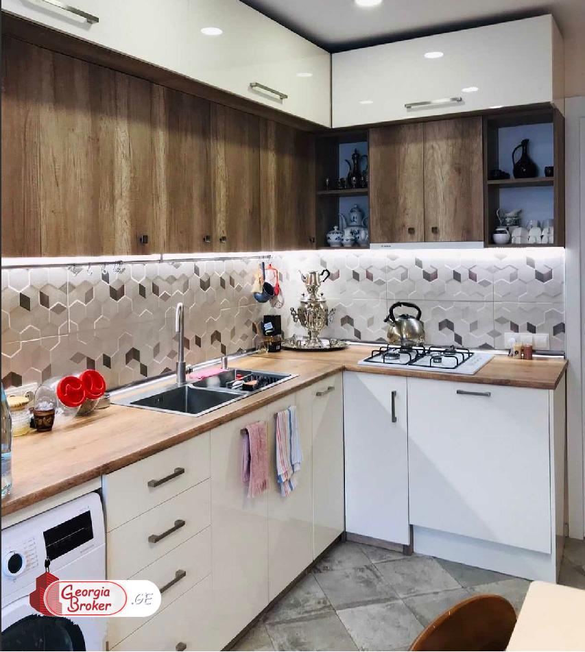 იყიდება ახალი გარემონტებული 4 ოთახიანი ბინა