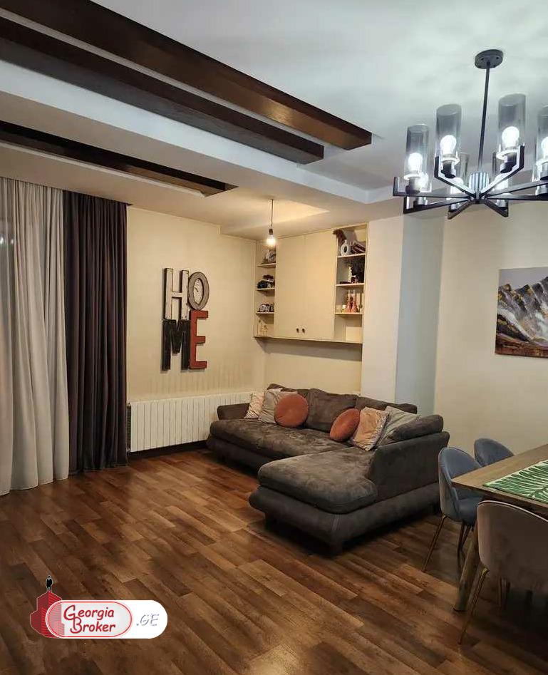 იყიდება ახალი გარემონტებული 4 ოთახიანი ბინა