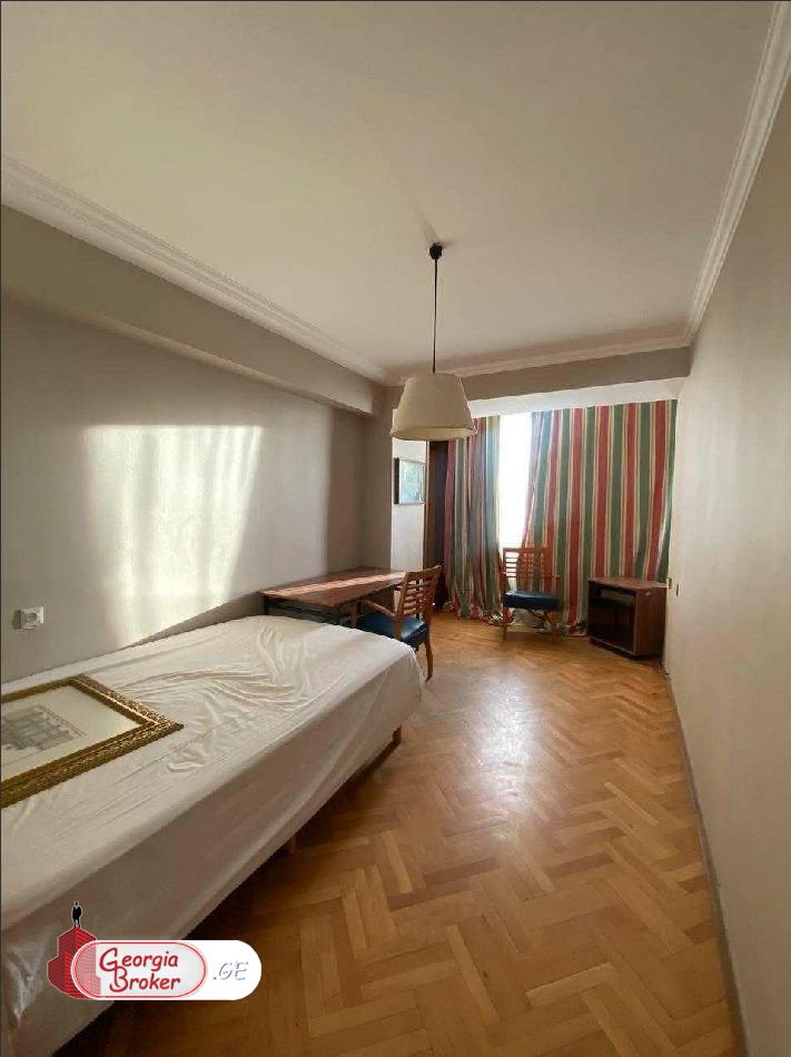 იყიდება ახალი გარემონტებული 2 ოთახიანი ბინა